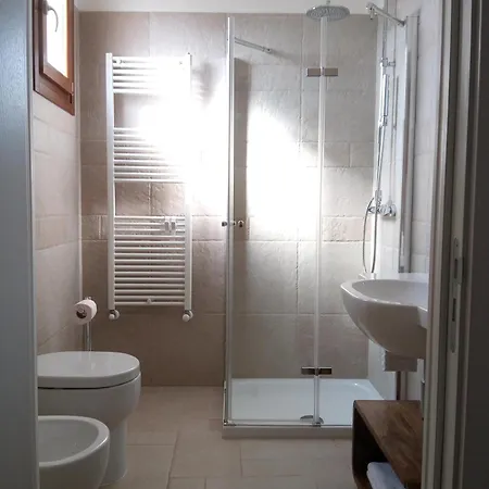 Affittacamere Corte Kalìnora 4*